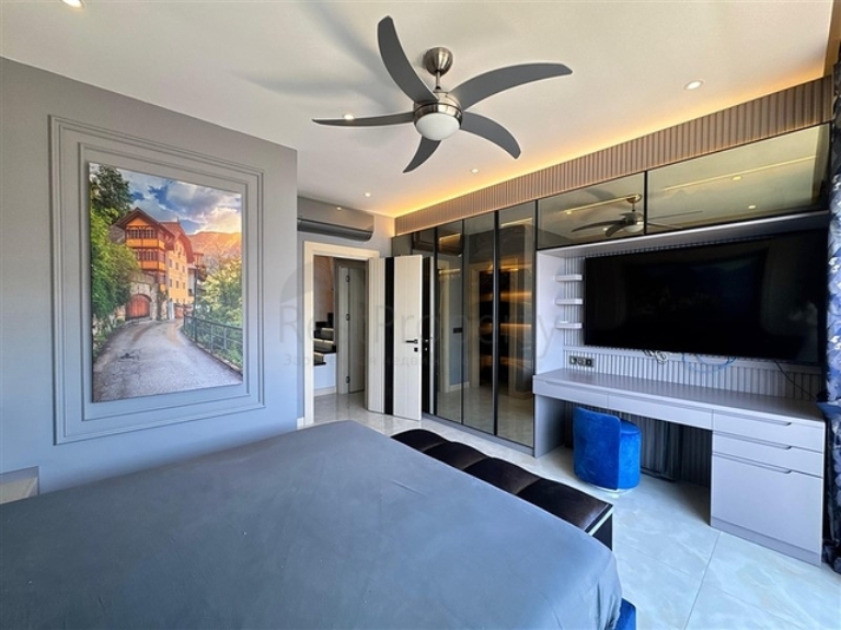 Luxury 2 Bedroom for Sale by the Beach in Mahmutlar Alanya