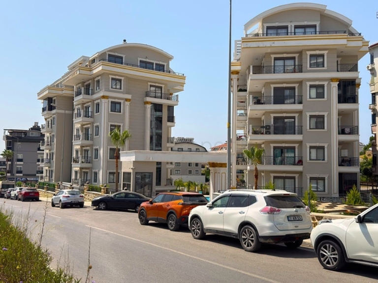 New 1+1 Apartment in a Modern Residential Complex in the Oba Alanya