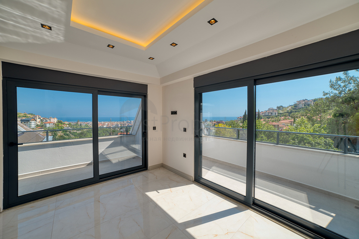 Premium Villa with Panoramic Sea Views in the Prestigious Tepe Area of Alanya