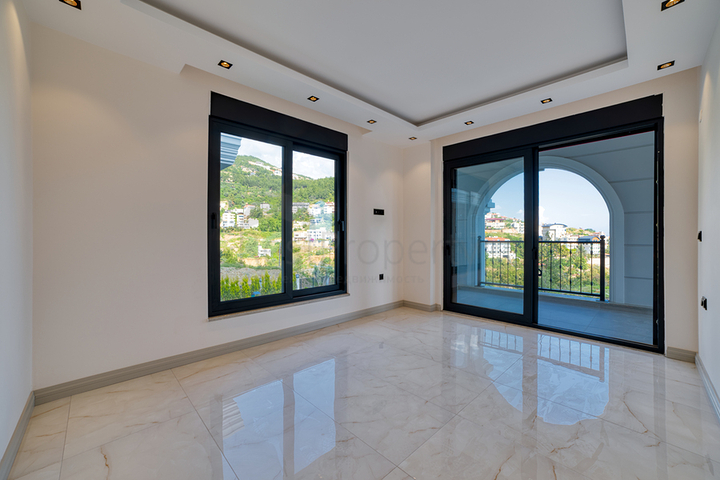 Premium Villa with Panoramic Sea Views in the Prestigious Tepe Area of Alanya