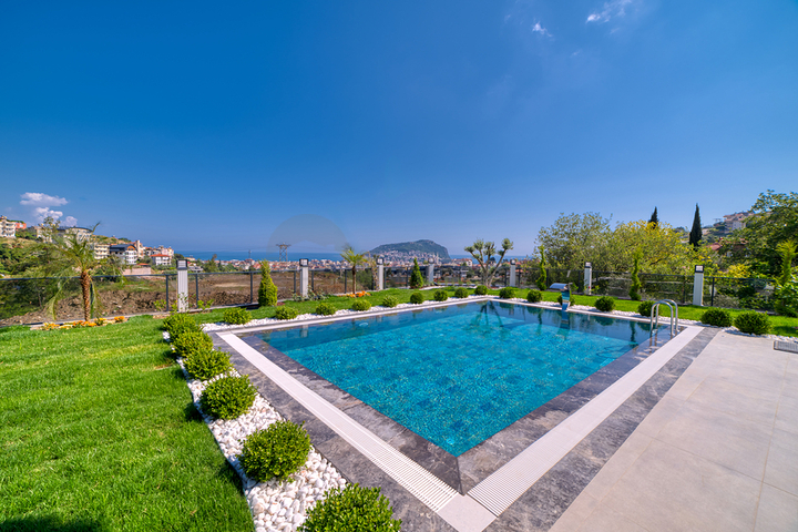 Premium Villa with Panoramic Sea Views in the Prestigious Tepe Area of Alanya