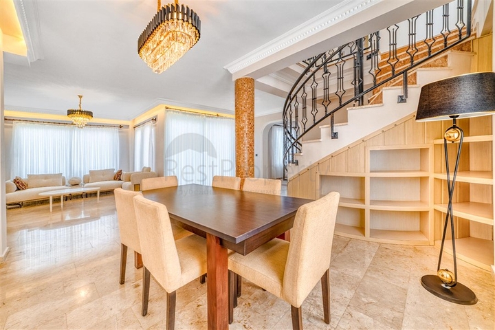 Sea View Villa for Sale in Gold City Complex Kargicak Alanya Turkey
