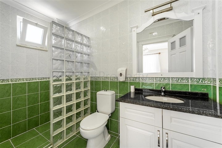 Sea View Villa for Sale in Gold City Complex Kargicak Alanya Turkey
