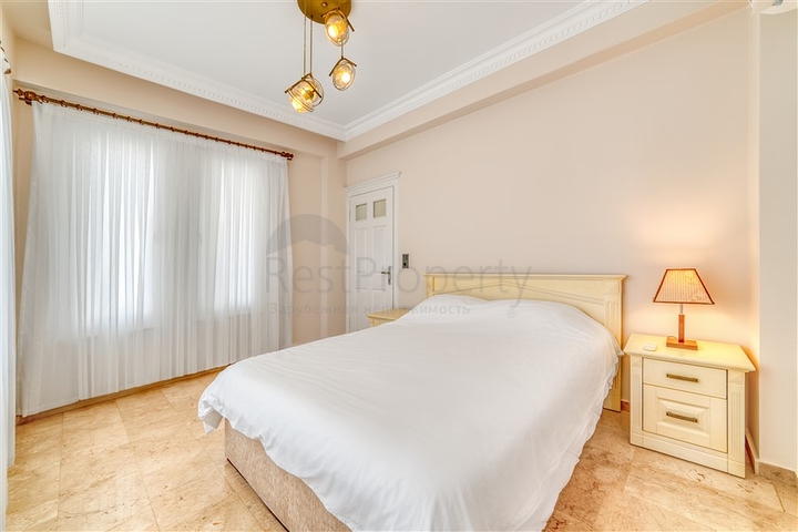 Sea View Villa for Sale in Gold City Complex Kargicak Alanya Turkey