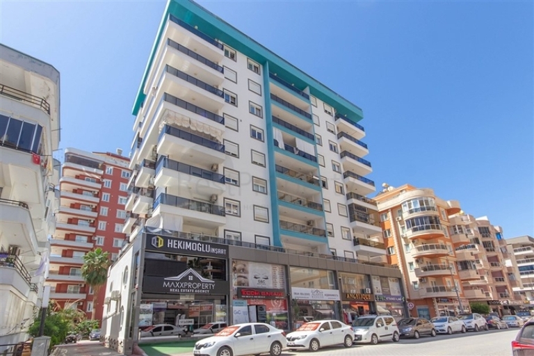 Spacious 3 Bedroom Alanya Property for Sale in Mahmutlar District