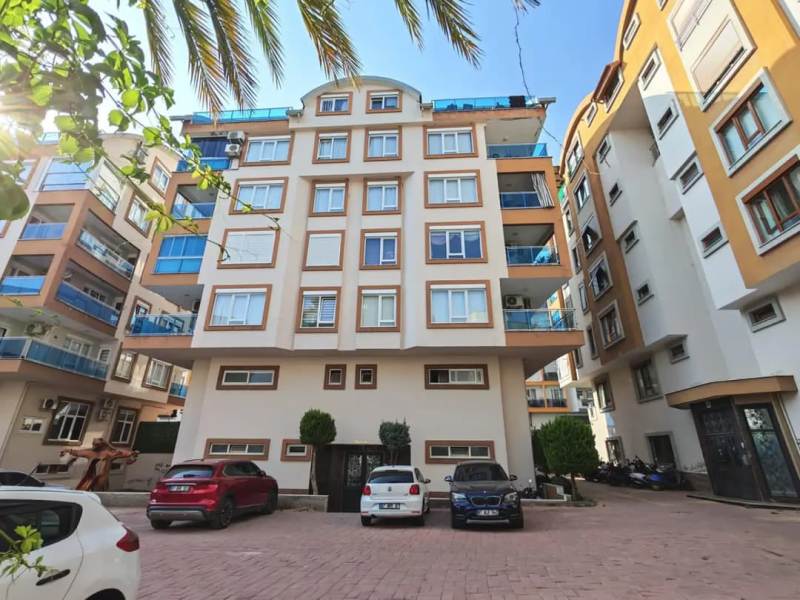 Spacious 3+1 Family Apartment for Sale in Cikcilli Alanya