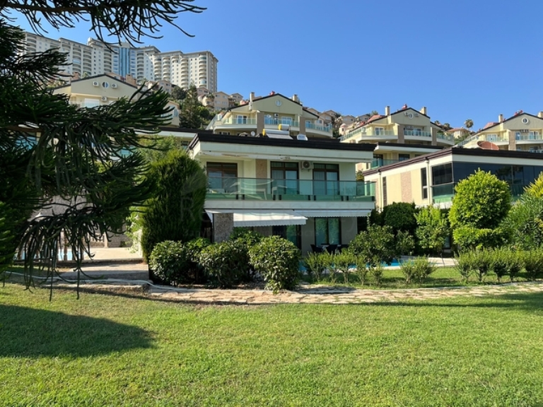 Three Bedroom Private Villa with Pool for Sale in Kargcak Alanya Turkey