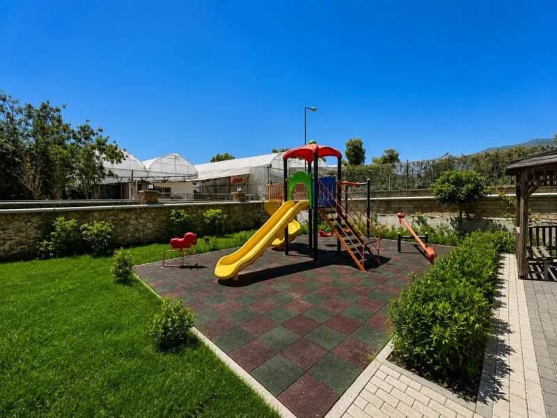 1+1 Furnished Apartment in Orange Complex in Oba Alanya