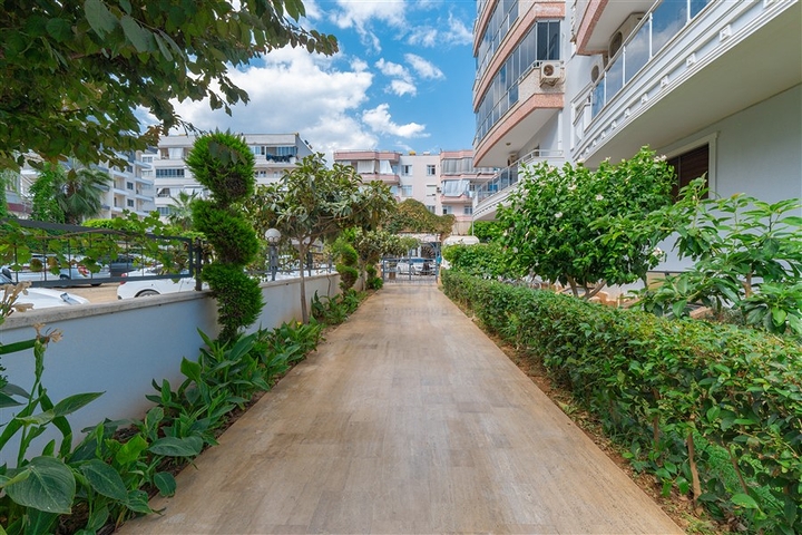 2 Bedroom Sea View Apartment Only 100m to the Beach in Alanya
