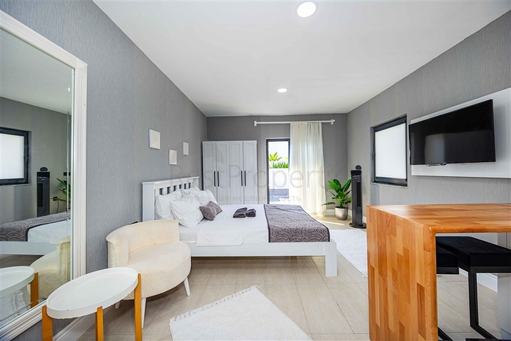 Luxury 6 Bedroom Detached Villa for Sale in Oba, Alanya