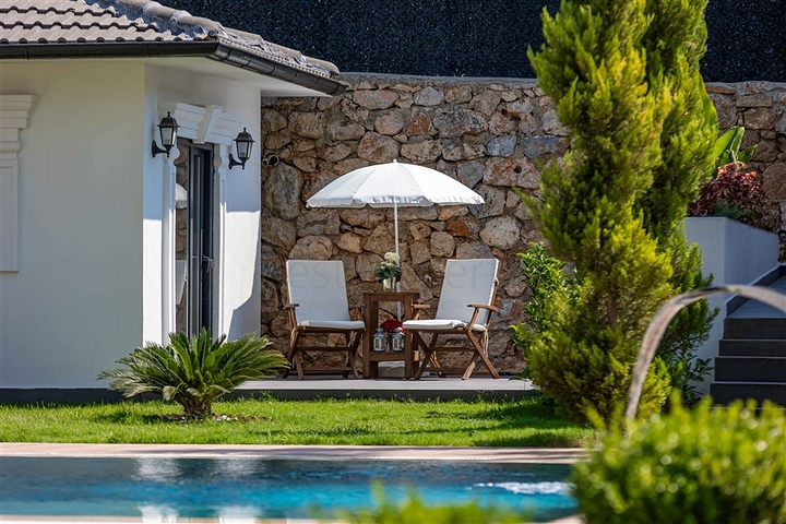 Luxury 6 Bedroom Detached Villa for Sale in Oba, Alanya