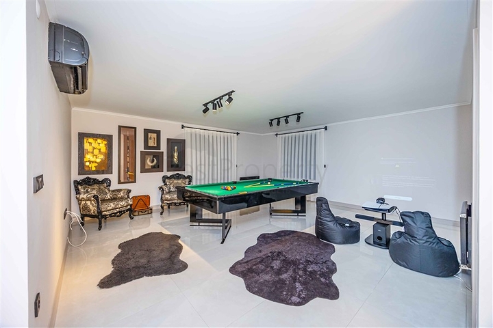 Luxury 6 Bedroom Detached Villa for Sale in Oba, Alanya