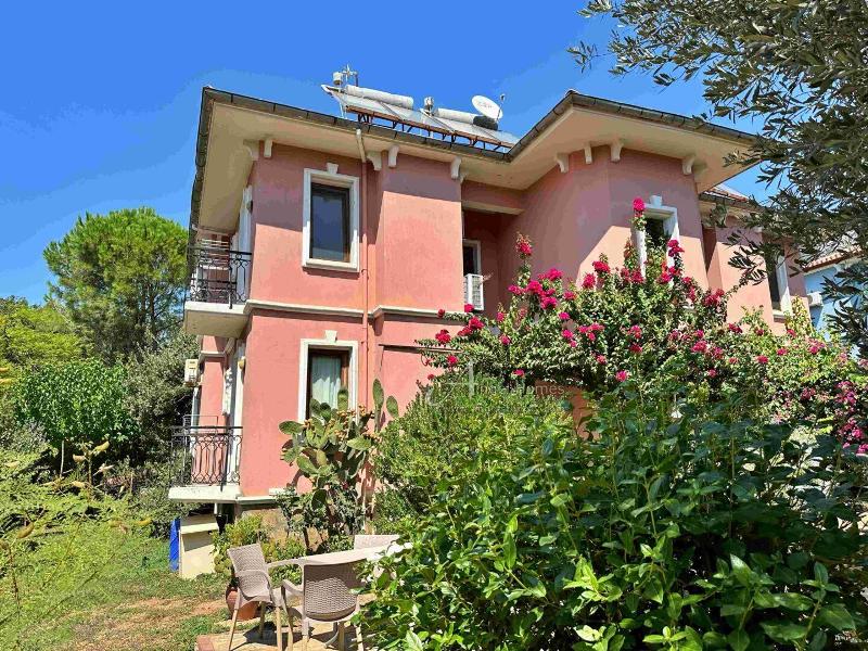 Bargain 2 Bedroom Furnished Property in Hisaronu Oludeniz Fethiye. Located in a gated complex with will landscaped green gardens and Large Shared Pool