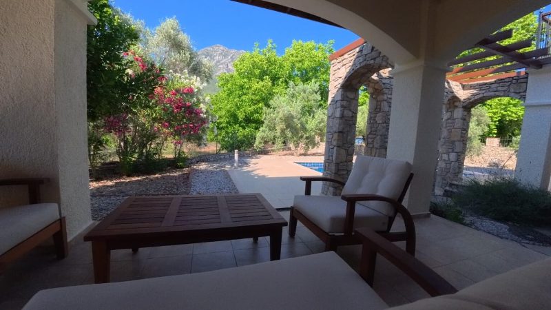 Fethiye Country House with Shared Pool for Sale in Yesiluzumlu