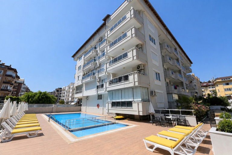 For Sale 2 Bedroom Apartment 150m to the Beach in Alanya Oba