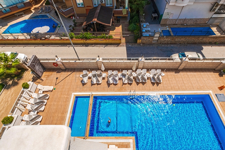 For Sale 2 Bedroom Apartment 150m to the Beach in Alanya Oba