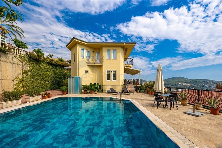 Fully Furnished 5 Bedroom Sea View Villa for Sale in Alanya
