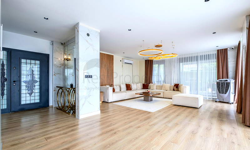 Luxury Villa with Sea Views for Sale in Alanya Centre