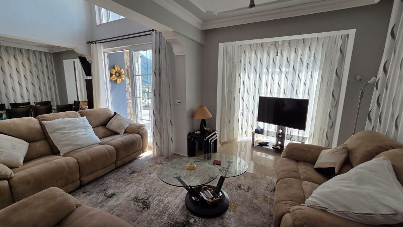 Rural Villa Backed by Dramatic Mountain Range in Uzumlu Fethiye