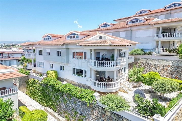 Sea View 2 Bedroom Apartment in a Complex , Konakli Alanya