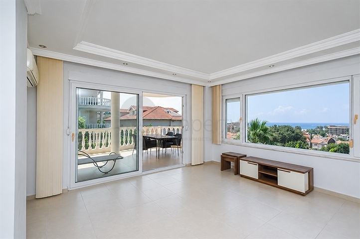 Sea View 2 Bedroom Apartment in a Complex , Konakli Alanya