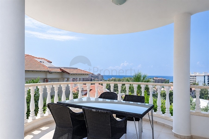 Sea View 2 Bedroom Apartment in a Complex , Konakli Alanya