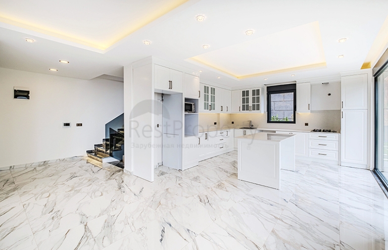 Sea View 5 Bedroom Modern Villa for Sale in Alanya Turkey