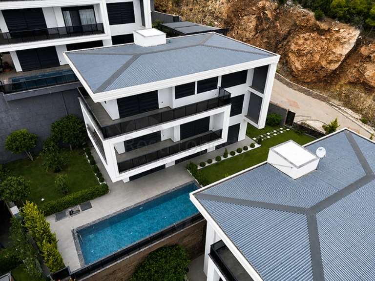 Sea View 5 Bedroom Modern Villa for Sale in Alanya Turkey