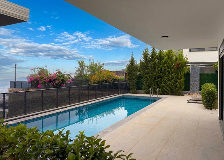 Sea View 5 Bedroom Modern Villa for Sale in Alanya Turkey