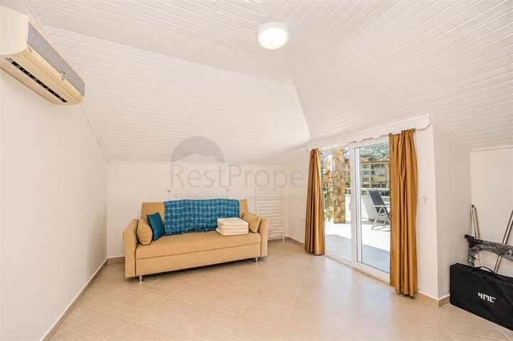 Spacious 3 Bedroom Duplex Apartment for Sale in Cikcilli Alanya