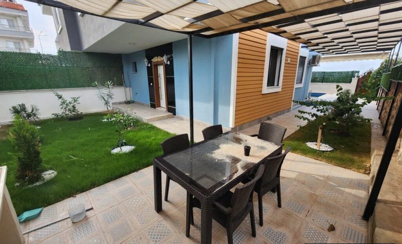 Furnished 4 Bedroom House with Pool for Sale in Altinkum Didim