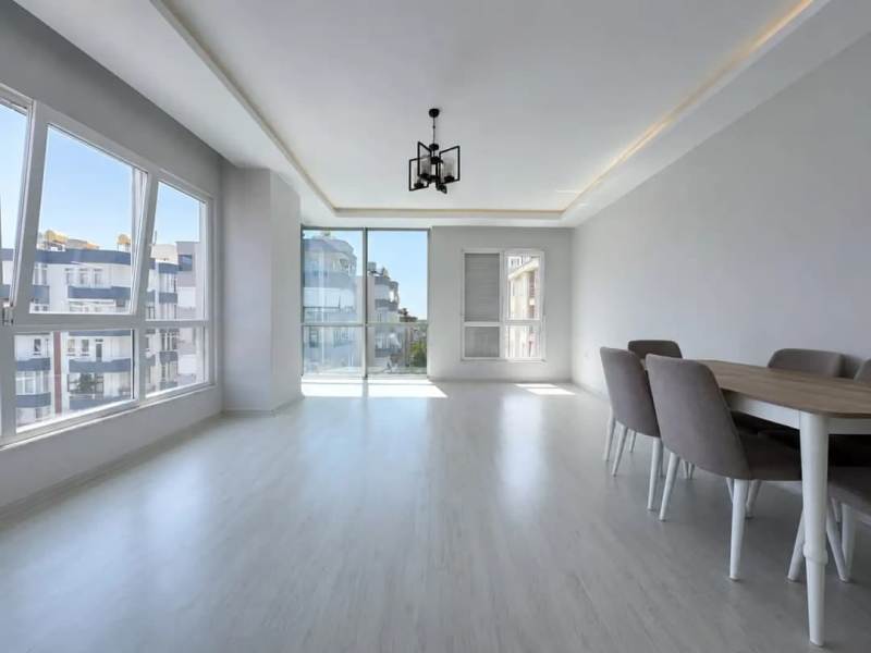 Bright 2 Bedroom Flat for Sale in Kizlarpinari Alanya Turkey