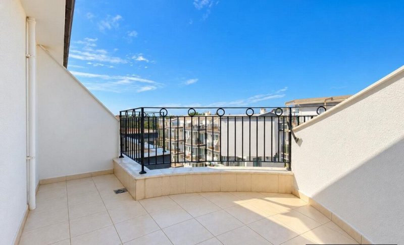 Didim Property for Sale; 3 Bedroom Apartment in a Complex