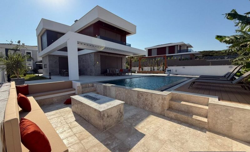 Didim Villa; Luxury Detached Property with Pool for Sale