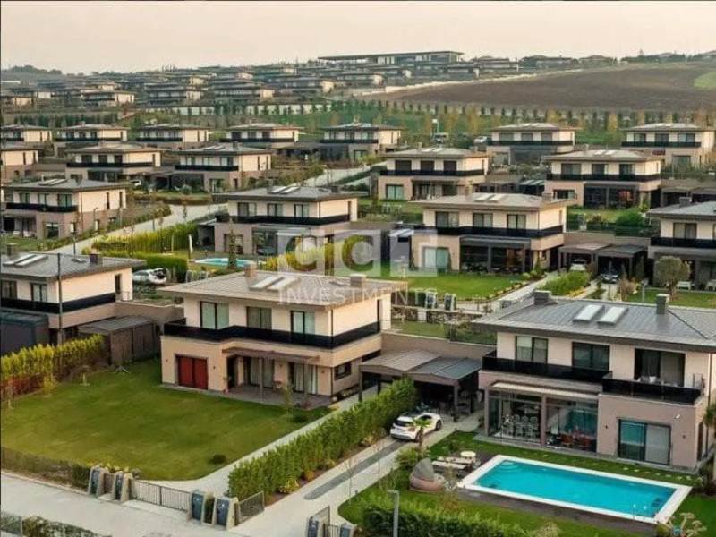 Key-Ready Villas for Sale in Buyukcekmece Istanbul; Yesilyaka