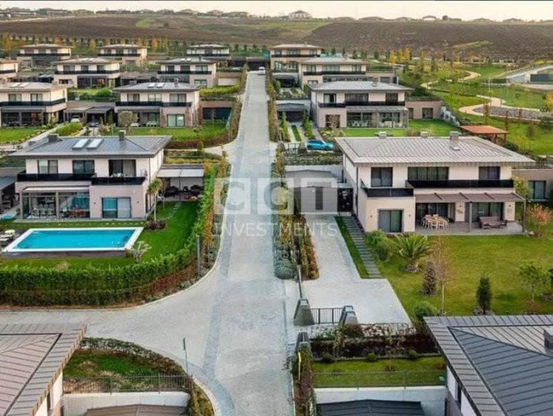 Key-Ready Villas for Sale in Buyukcekmece Istanbul; Yesilyaka