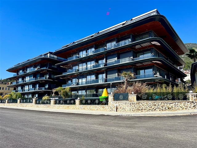 Property in Alanya Centre; 2 Bedroom Modern Flat for Sale