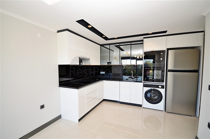 Property in Alanya Centre; 2 Bedroom Modern Flat for Sale