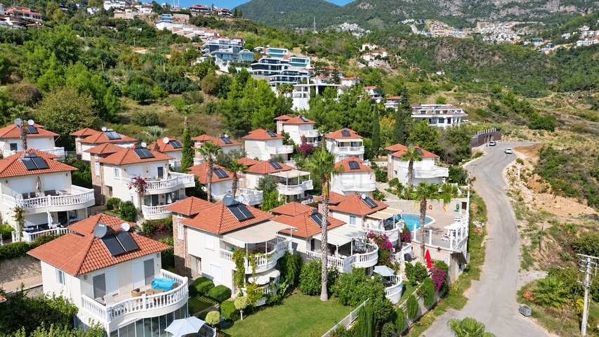 Sea View Resale Villa with 3 Bedroom for Sale in Alanya Tepe