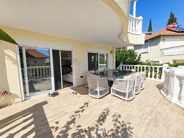 Sea View Resale Villa with 3 Bedroom for Sale in Alanya Tepe
