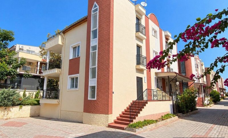 Semi Detached Property for Sale in Altinkum Didim Turkey