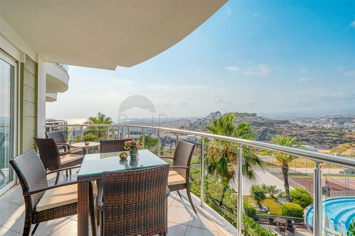 Spacious 2 Bedroom Duplex Flat for Sale in Konakli Alanya Turkey